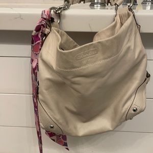 Used cream Coach Leather Shoulder bag